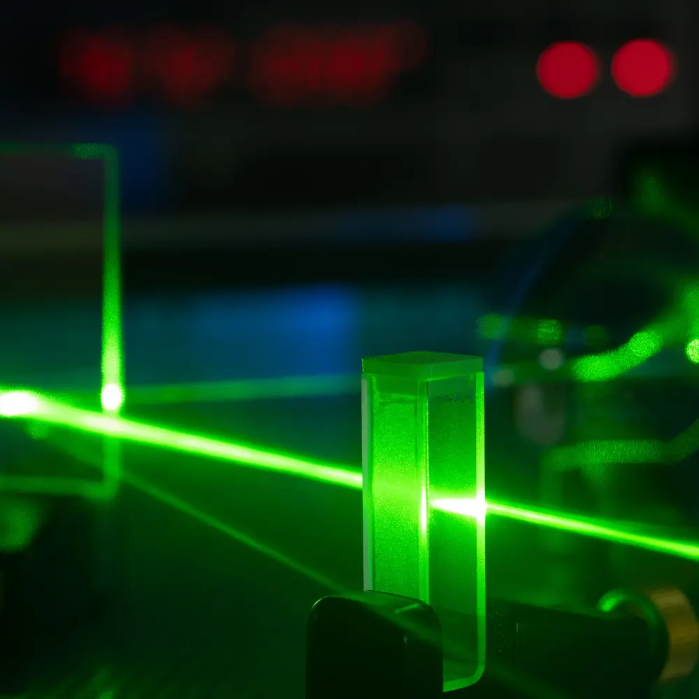 DeUVe compact lasers